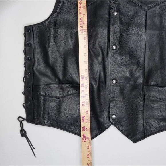 FMC Mens Leather Vest 46 Black Side Laced Grommet Snap Front V-Neck Pockets - Picture 5 of 9
